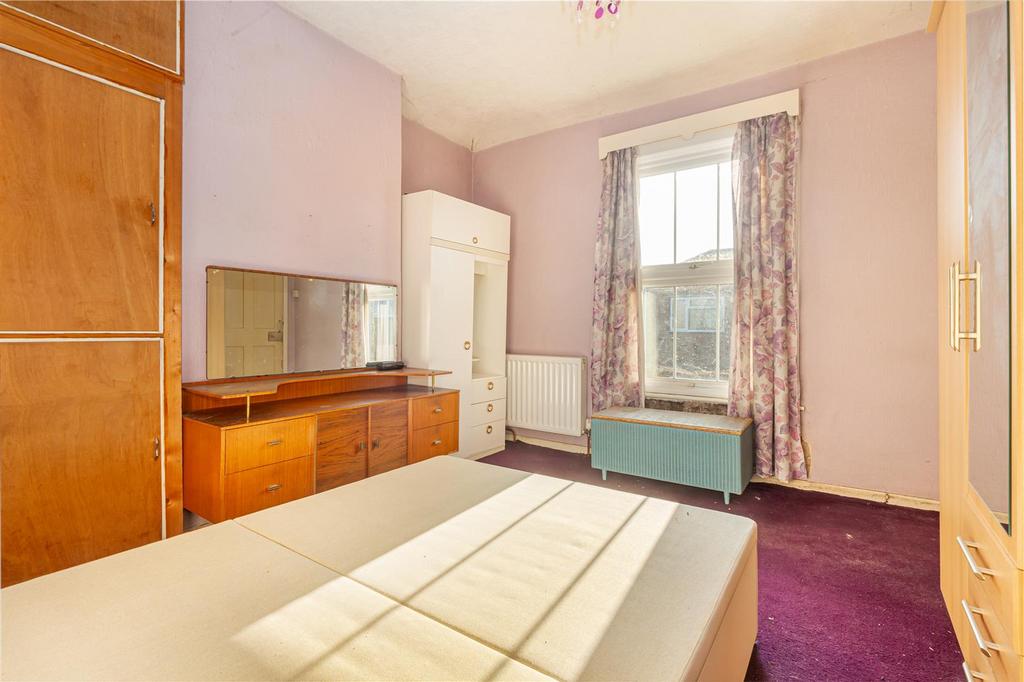 Bedrom-1-4.jpg