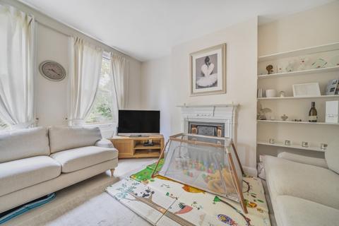 2 bedroom apartment to rent, Rosendale Road London SE21