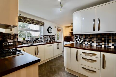 4 bedroom detached house for sale, Rhodfa Glascoed, Blackwood, NP12