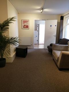 2 bedroom flat to rent, Eaton Crescent, Uplands, Swansea