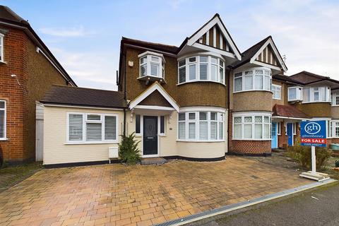 4 bedroom end of terrace house for sale, Torcross Road, Ruislip HA4