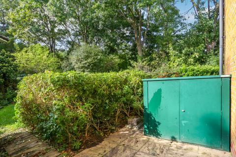 13 Shalbourne Square, London, E9 5JN