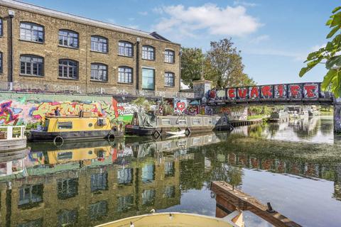 13 Shalbourne Square, London, E9 5JN