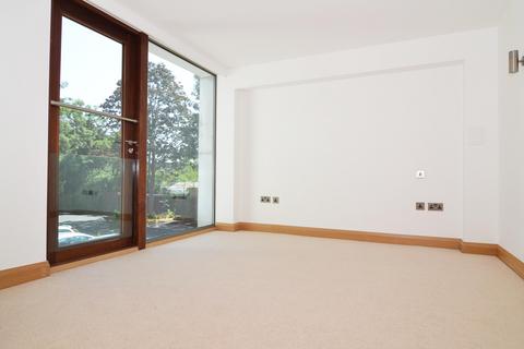 1 bedroom apartment to rent, Rivermead Close, Teddington