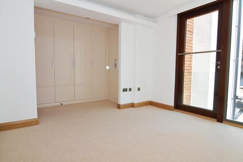 1 bedroom apartment to rent, Rivermead Close, Teddington