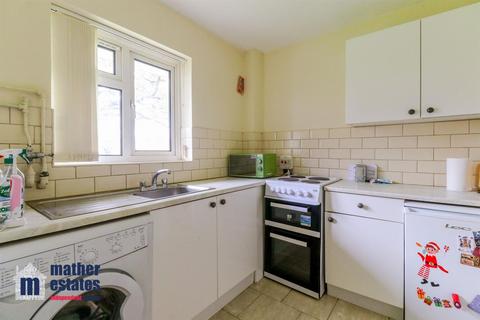 1 bedroom maisonette for sale, Feather Dell, Hatfield