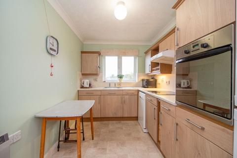 2 bedroom flat for sale, Rosecott, Havant Road, Horndean, PO8 0XA