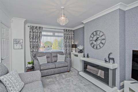 2 bedroom semi-detached bungalow for sale, Castle Ings Gardens, Farnley, Leeds