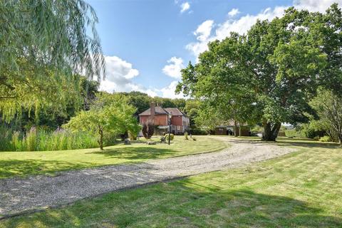 3 bedroom semi-detached house to rent, Plurenden Lane, Woodchurch, TN26