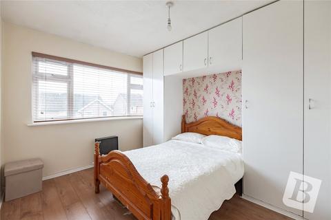 9 Elm Road, Aveley, South Ockendon, RM15 4SX