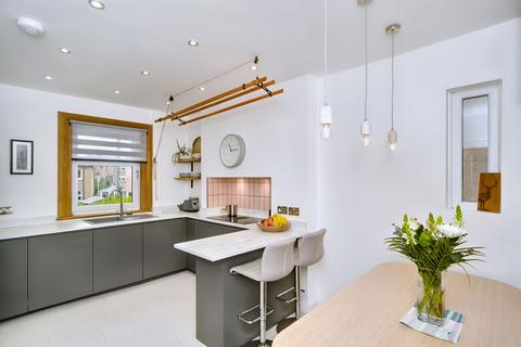 10a Hailes Grove, Edinburgh, EH13 0NE