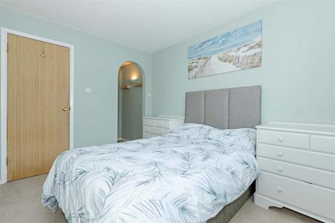 2 bedroom flat for sale, Newport Mews, Worthing