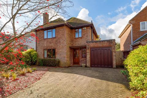 3 bedroom detached house for sale, Elm Bank Close, Leamington Spa