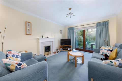 3 bedroom detached house for sale, Elm Bank Close, Leamington Spa