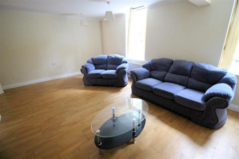 2 bedroom flat for sale, St Lucia Lodge, Royal Drive, Bordon