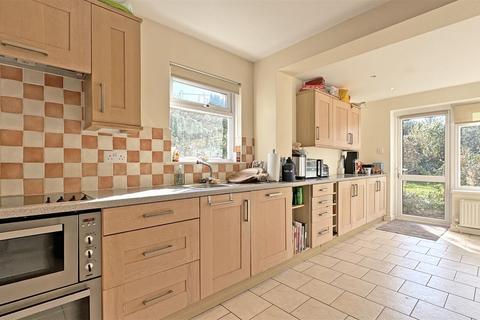 4 bedroom detached bungalow for sale, Orchard Grove, Braunton EX33