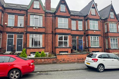 6 bedroom terraced house to rent, Brudenell Road, Leeds, West Yorkshire, LS6