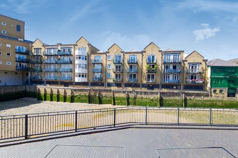 2 bedroom flat to rent, Dundee Wharf, London E14