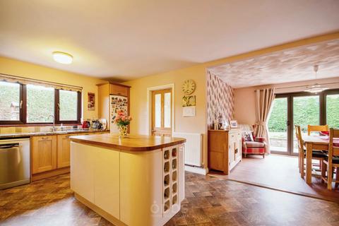 5 bedroom detached bungalow for sale, Sutton St. Nicholas, Hereford HR1