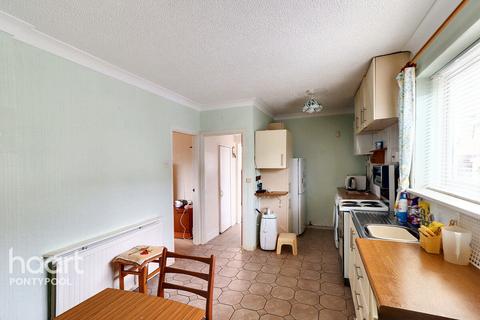 2 bedroom semi-detached house for sale, Broadway, Pontypool