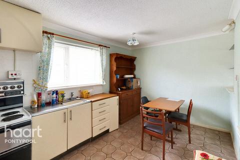 2 bedroom semi-detached house for sale, Broadway, Pontypool