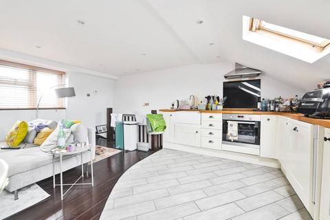 3 bedroom flat to rent, Shorrolds Rd, Fulham, London, SW6