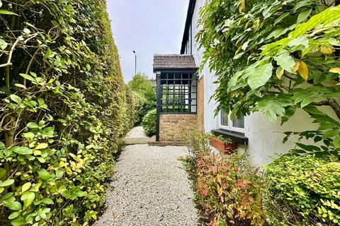 4 bedroom detached house for sale, Glebe Lane, Barnet EN5