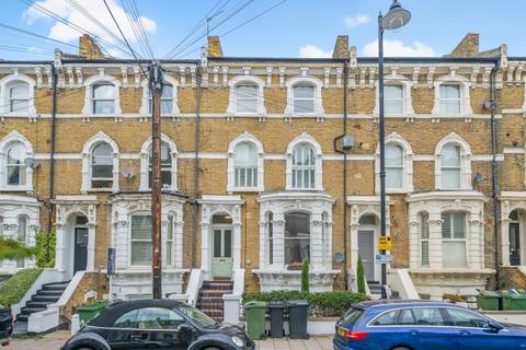 2 bedroom apartment to rent, Ferndale Road London SW4