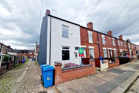 2 bedroom terraced house to rent, Thorp Street, Eccles, M30