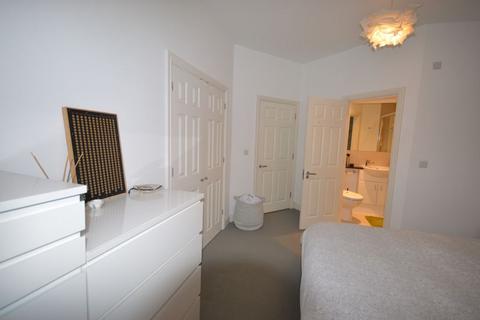 2 bedroom apartment to rent, Rectory Avenue, High Wycombe HP13