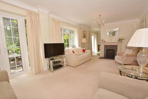 4 bedroom detached house for sale, Beacon Hill, High Wycombe HP10