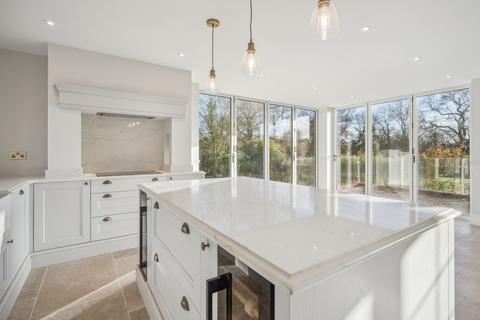 17 Burnham Avenue, Beaconsfield, HP9 2JA