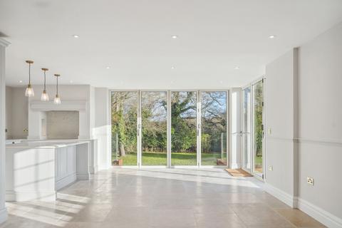17 Burnham Avenue, Beaconsfield, HP9 2JA