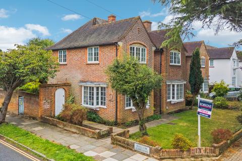 5 bedroom semi-detached house for sale, Hallam Gardens, Hatch End, Pinner HA5