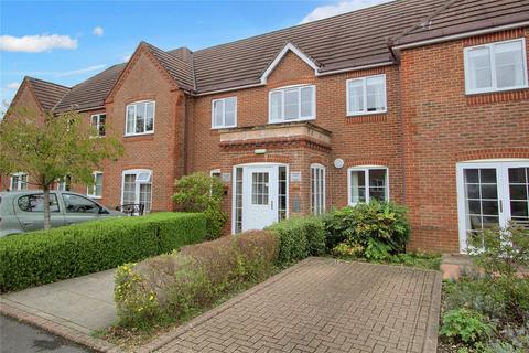 2 bedroom apartment to rent, Cremorne Place, King George Avenue, Petersfield, Hampshire, GU32