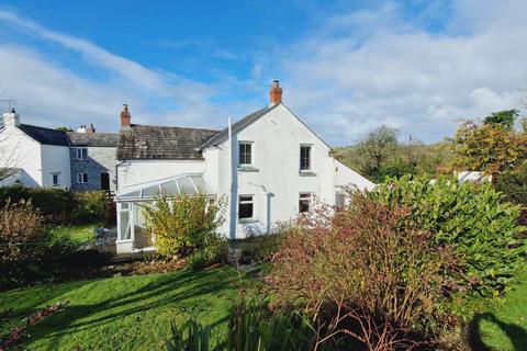 3 bedroom detached house for sale, Trewalder