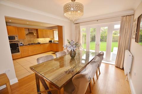 6 bedroom detached house for sale, Beaconsfield Road, Farnham Royal SL2