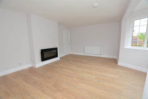 2 bedroom flat for sale, Amersham Road, Beaconsfield HP9