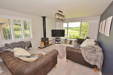 3 bedroom chalet for sale, Holtspur Top Lane, Beaconsfield HP9