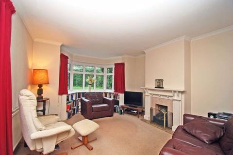 2 bedroom ground floor flat for sale, Burkes Road, Beaconsfield HP9