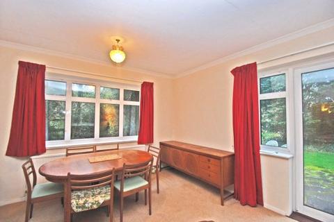 2 bedroom ground floor flat for sale, Burkes Road, Beaconsfield HP9