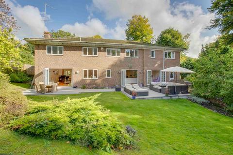 6 bedroom detached house for sale, 44 Magnolia Dene, High Wycombe HP15