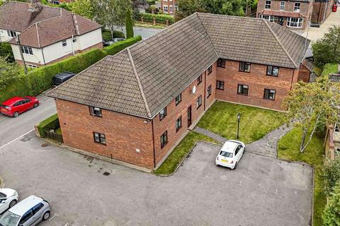 2 bedroom flat for sale, St. Johns Road, High Wycombe HP10