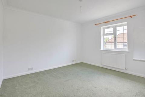 2 bedroom flat for sale, St. Johns Road, High Wycombe HP10