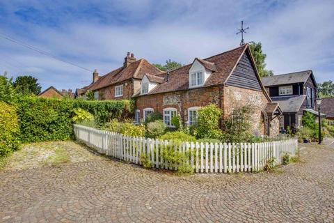 2 bedroom cottage for sale, Elm Road, High Wycombe HP10