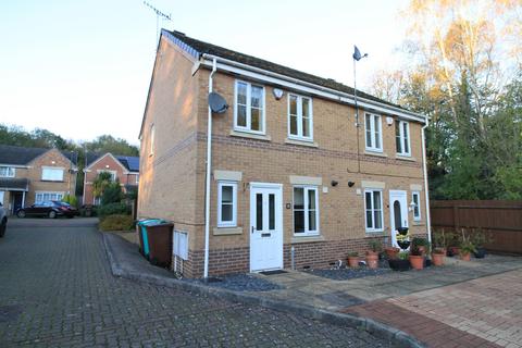 2 bedroom semi-detached house to rent, Golf Close, Bulwell, Nottingham, NG6