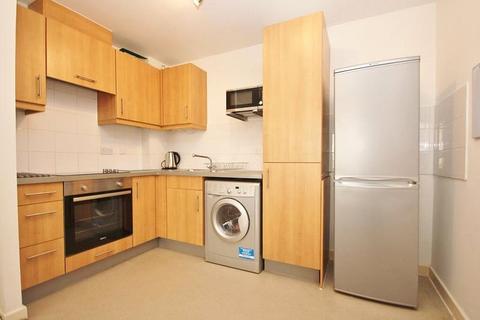 1 bedroom apartment to rent, Holly Court, Dolphin Approach, Romford, RM1