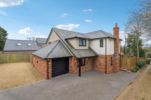 4 bedroom detached house for sale, Wycombe Road, Princes Risborough HP27