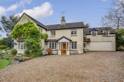 5 bedroom detached house for sale, 38 Wycombe Road, Great Missenden HP16