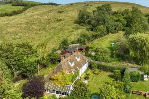 5 bedroom detached house for sale, 20 North End Road, QUAINTON HP22